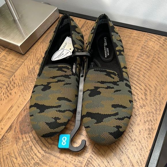 ⭐️3/$30⭐️ George Camouflage Flats - Picture 1 of 6